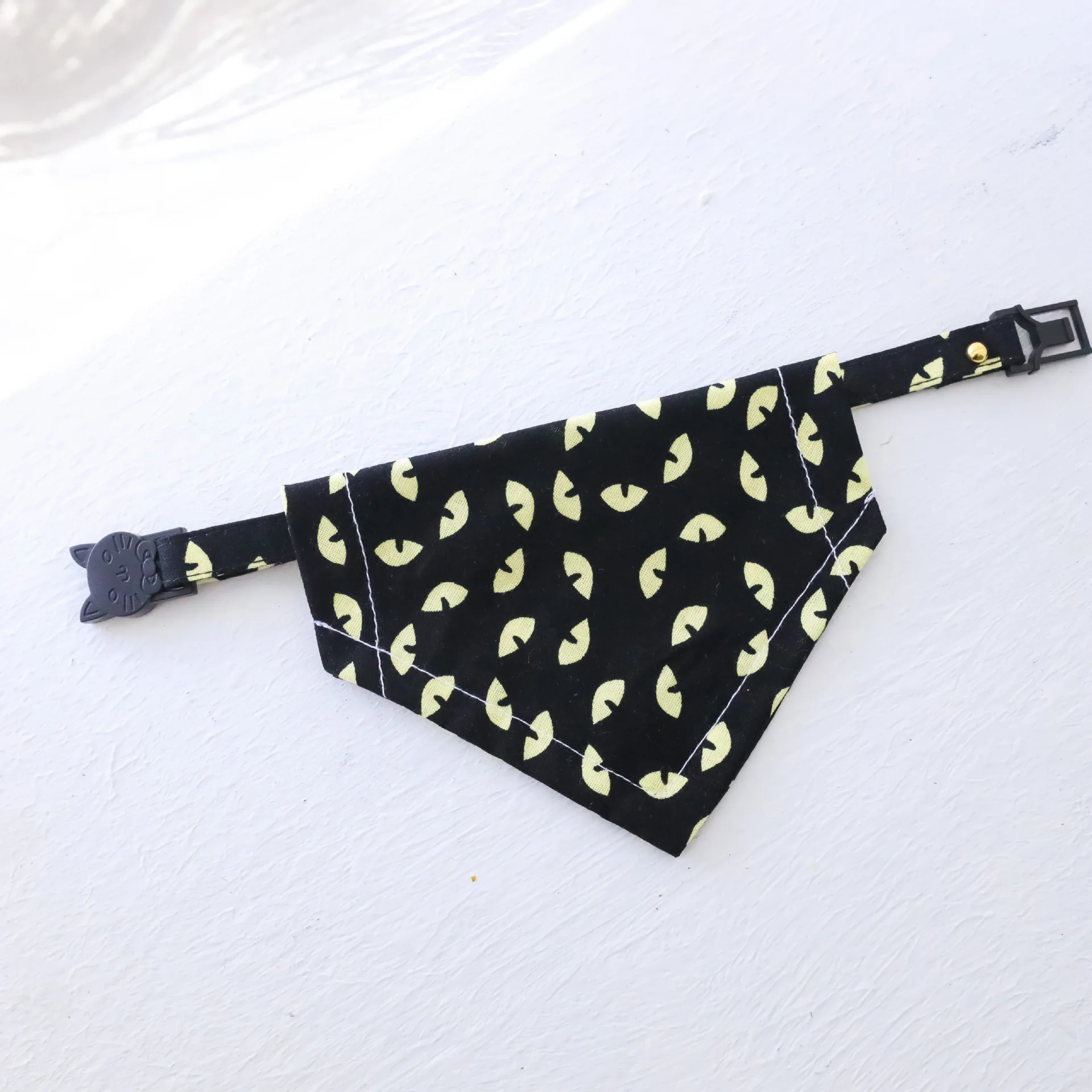 Hot selling pet fashion adjustable pet dog collar with bell cute print pattern pet cat collar