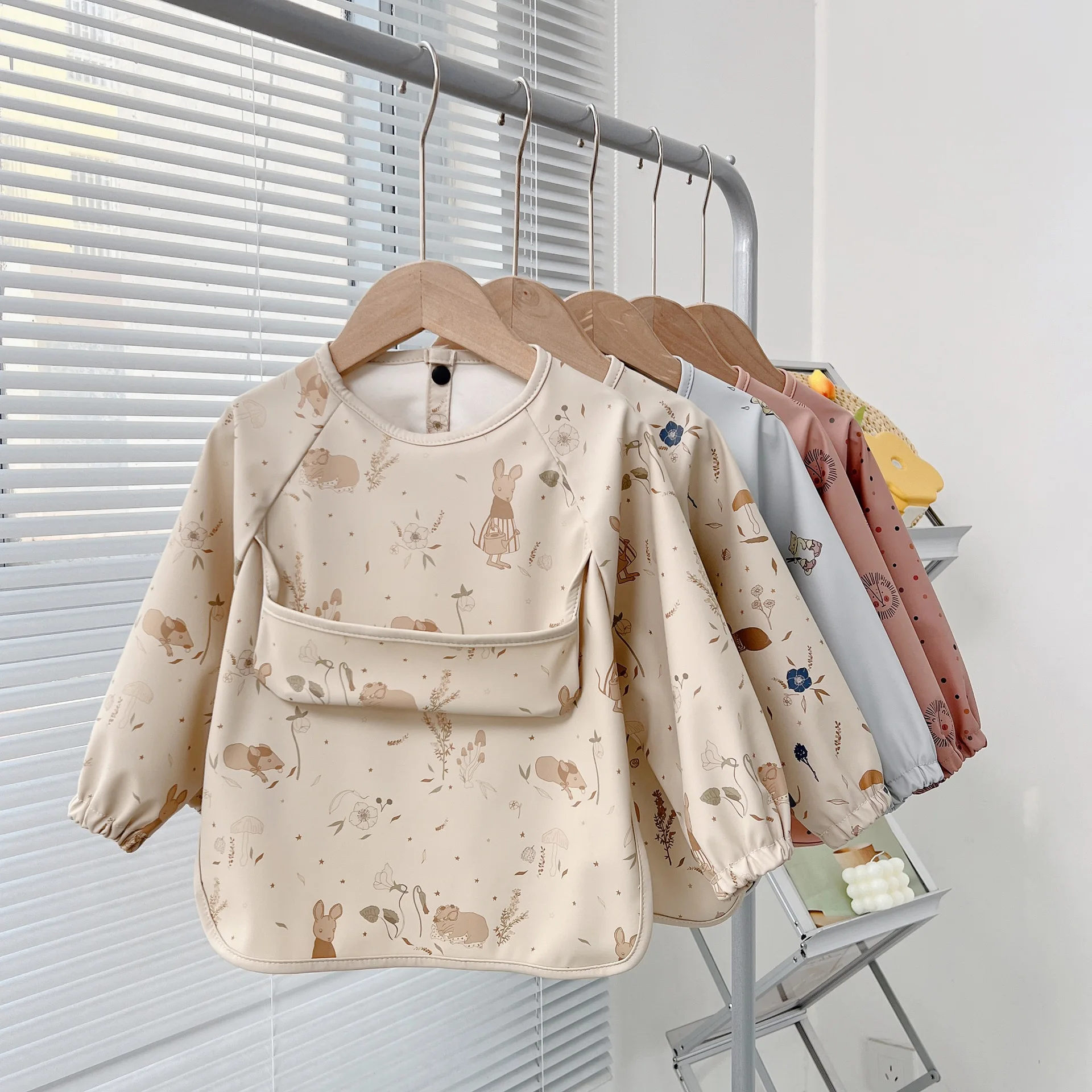 OEM polyurethane (PU) Waterproof baby bib apron with pocket kids Apron Great Travel Bib for Baby Great Travel Bib for Baby Eat