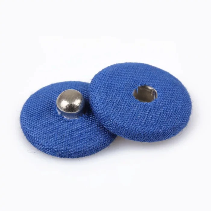 Fabric covered snap button and fancy cover snap