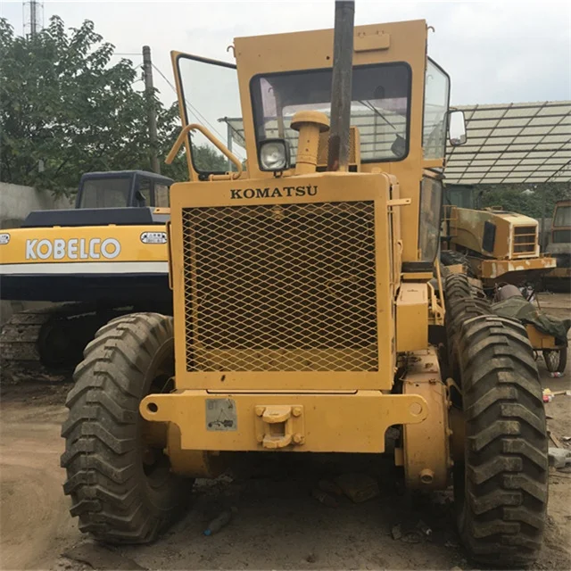 Использованы японский Komatsu GD661A-1 автогрейдер экскаватора komatsu использованные двигатели грейдера GD661 хорошем рабочем состоянии для продажи