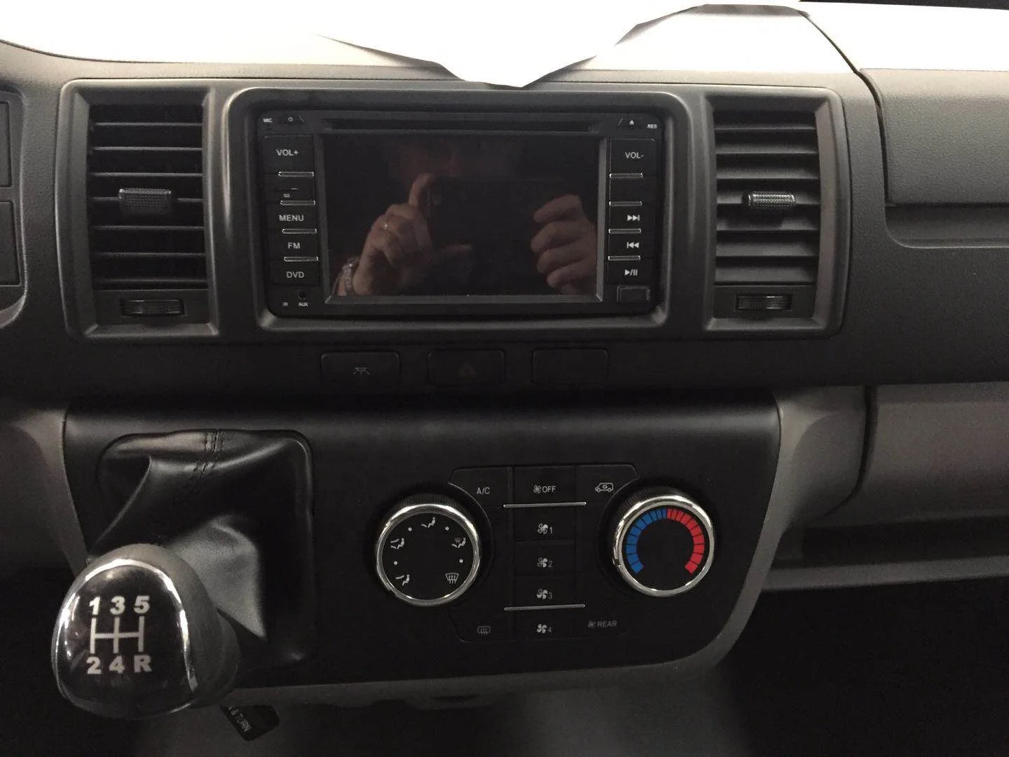 JOKUL 15PASSENGERS MINIBUS WITH 2.237L GASOLINE ENGINE AND NARROW BODY