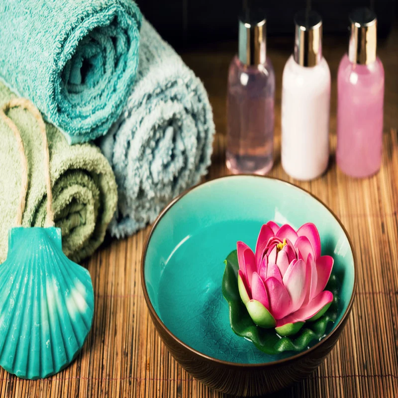 
2020 ready to ship OEM/ODM lavender essential oil bulk price for cosmetic 