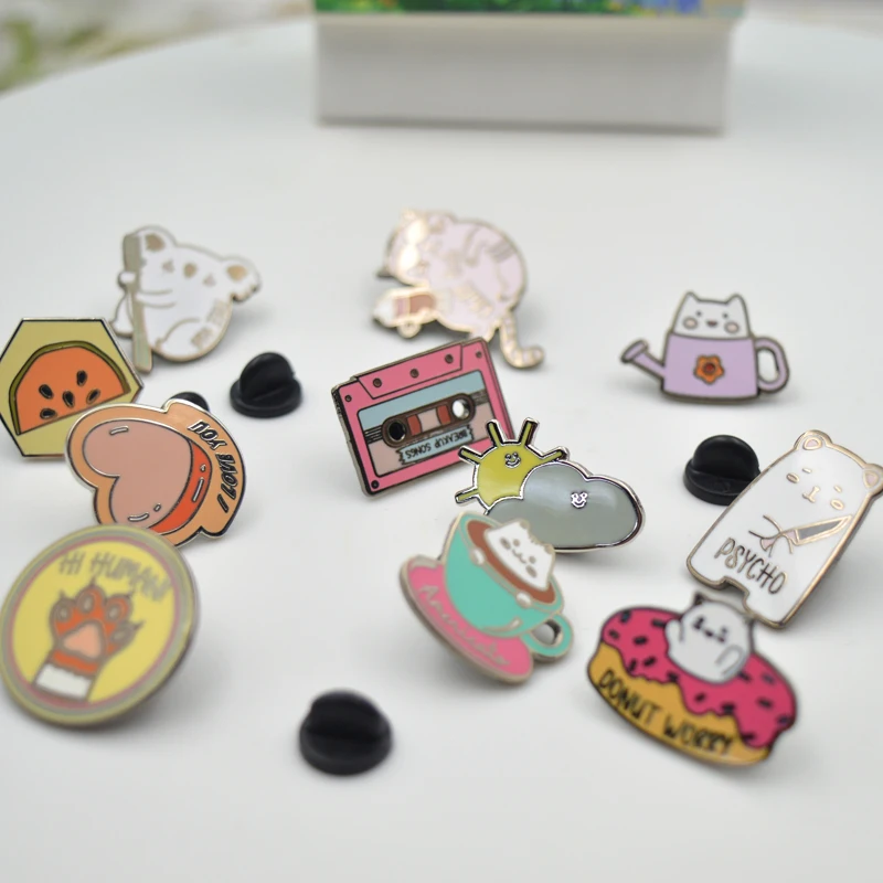 Wholesale Metal Pins Supplier Glitter Brooch Anime Hard Enamel Pin Soft Lapel Badge Manufacturer Custom Enamel Pin