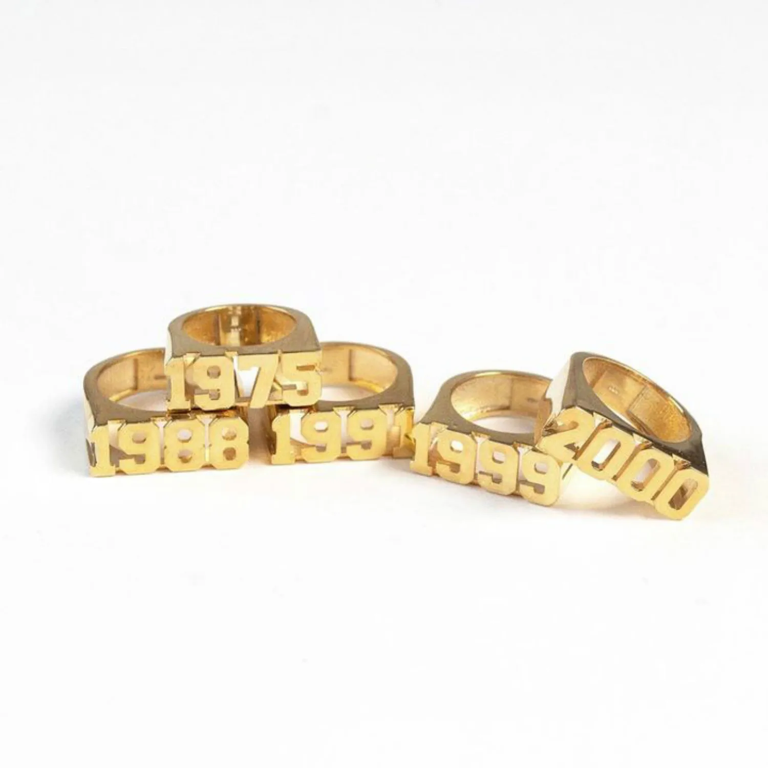 
2020 New Personality Fashion Punk Letter Exaggerated Hip Hop Women Custom Ring Gold Unisex Ring Gift 