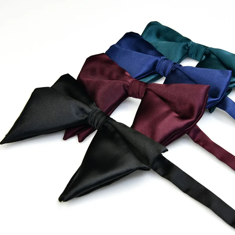 Мужская деловая рубашка с большим галстуком-бабочкой