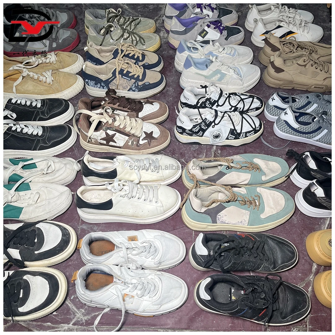 S12-4  Fashion Leisure White Leather Board Shoes Autumn and Winter New All-in-one Sports Thick Bottom Stars Small White Shoes