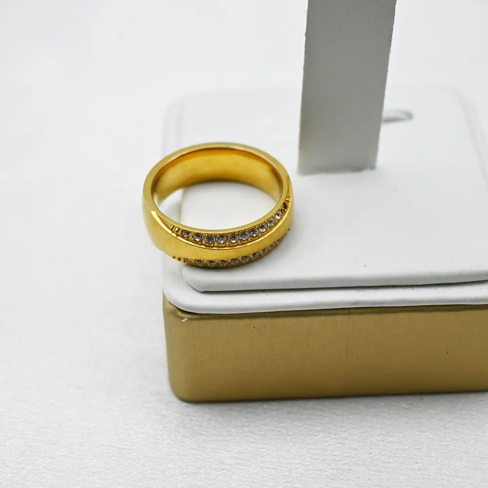 Factory wholesale love cubic zirconia moissanite diamond wedding rings 18k gold plated ring for ladies girls