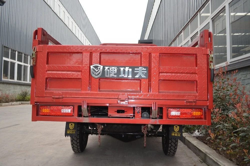 hot sale 800CC motorized gas powered three wheel cargo tricycle with closed cabin with RVC for adult to sell