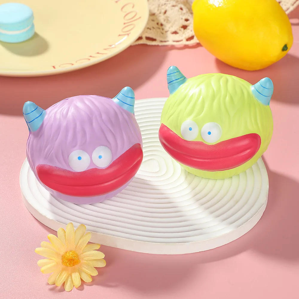 Wholesale hot selling relief popular animal head elastic rabbit chicken dragon kids squeeze PU slow rebound fidget toy
