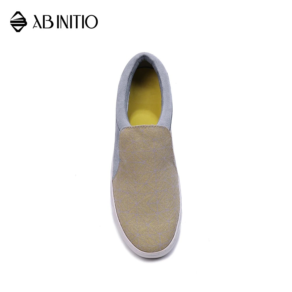 2023 Fashionable Latest Canvas Silk Suede Flat Shoes Casual For Men