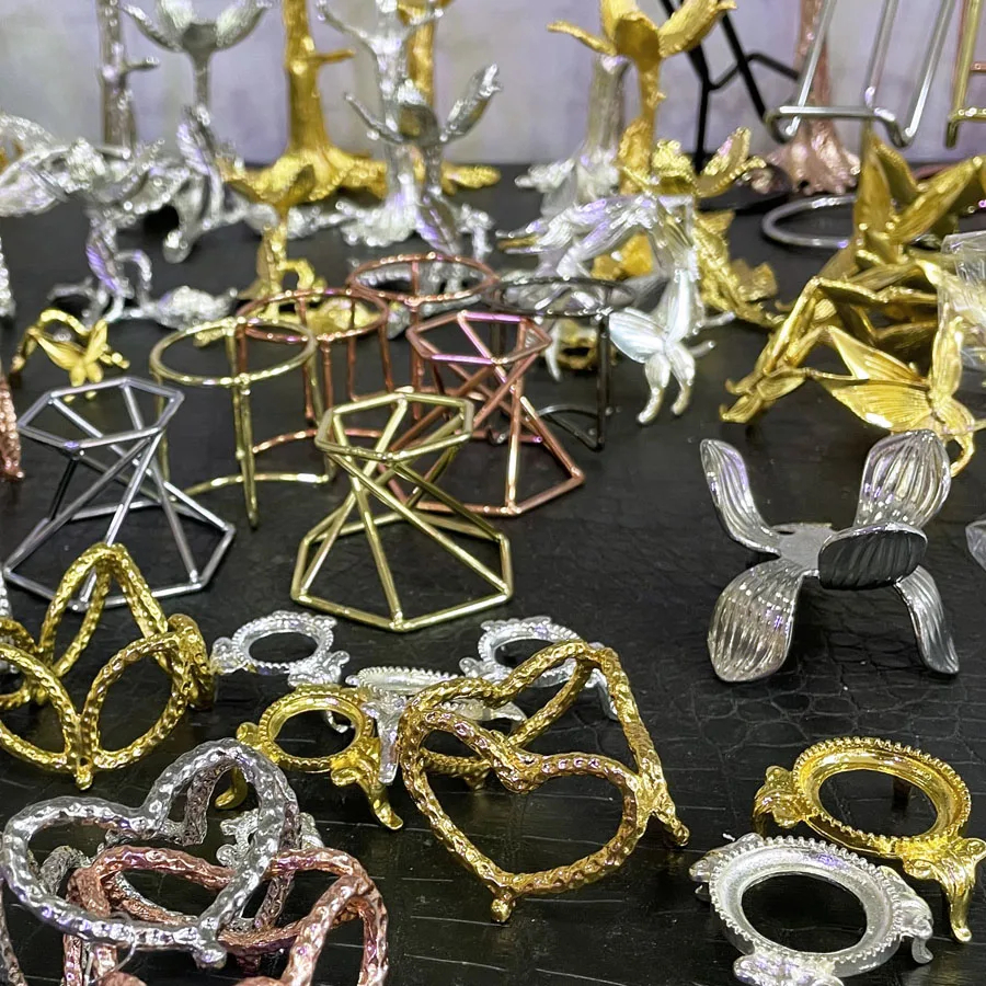 Wholesale Various Metal Display Stand Base Crystals Sphere Metal Stand For Dec