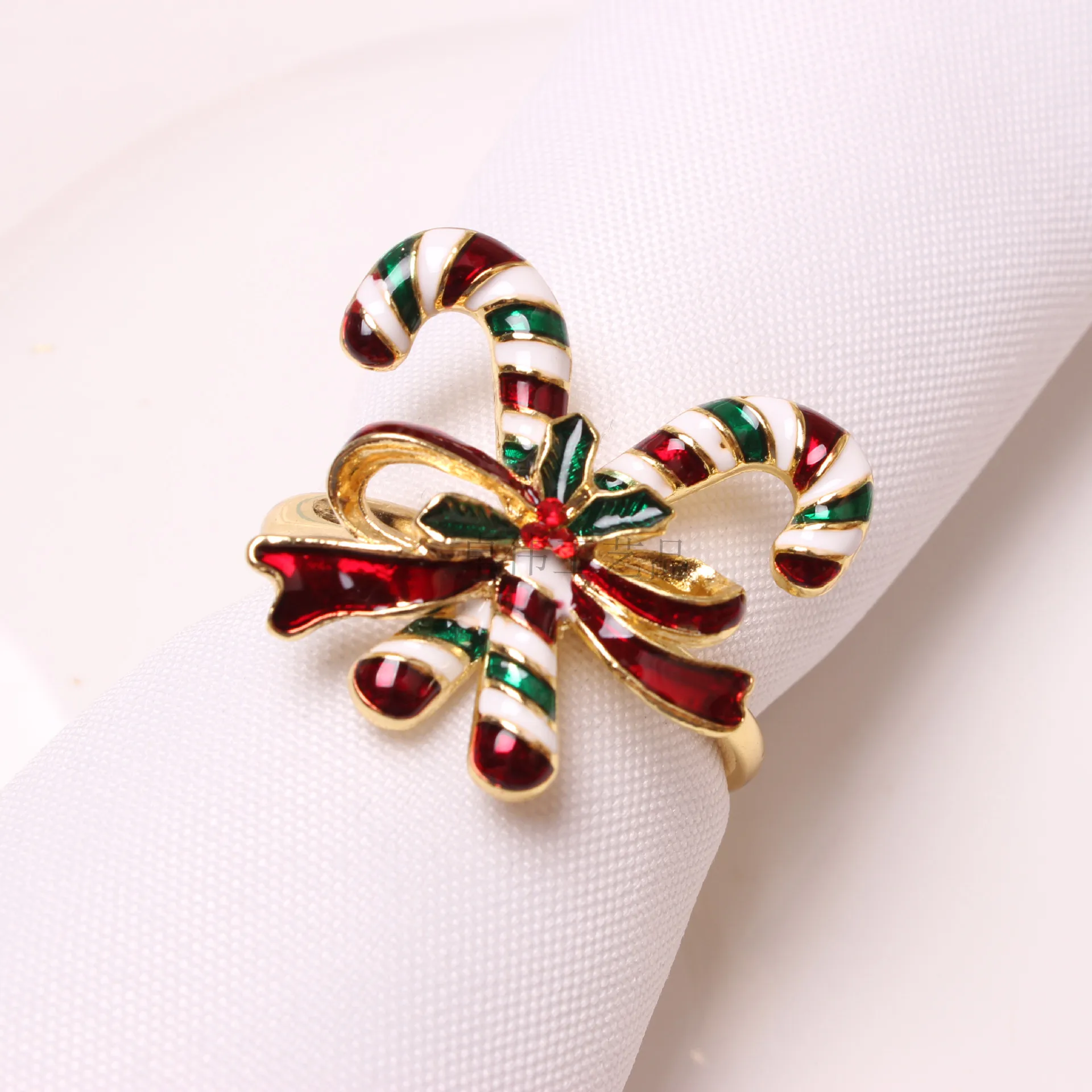 New Simple Christmas Series Metal Napkin Christmas Napkin Ring Bell Elk Napkin Buckle Christmas Tree Bell Snowflake Table Ring
