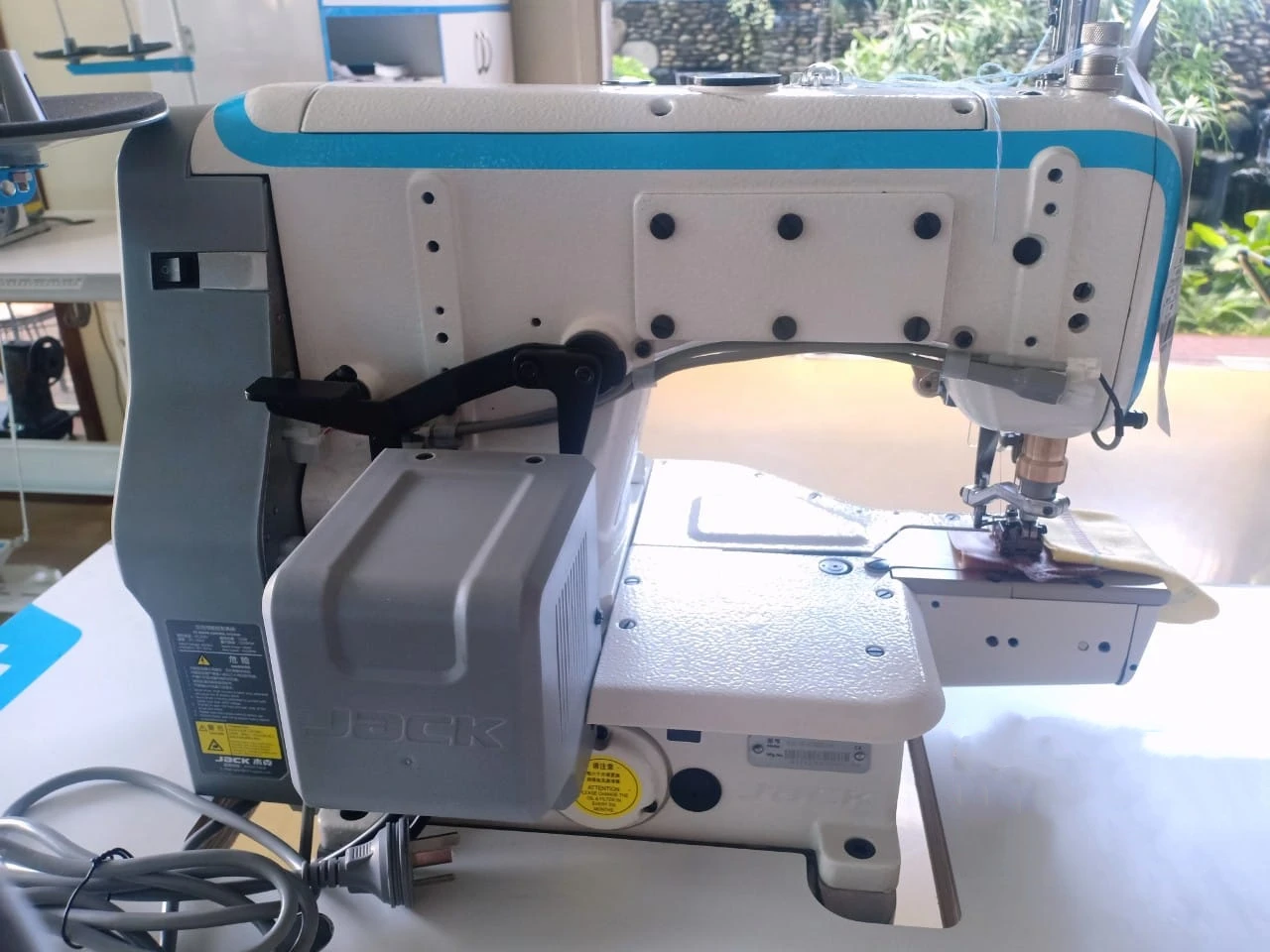 Hot-selling high-speed new Jack K5E computer-controlled direct-drive cylinder arm interlock sewing machine