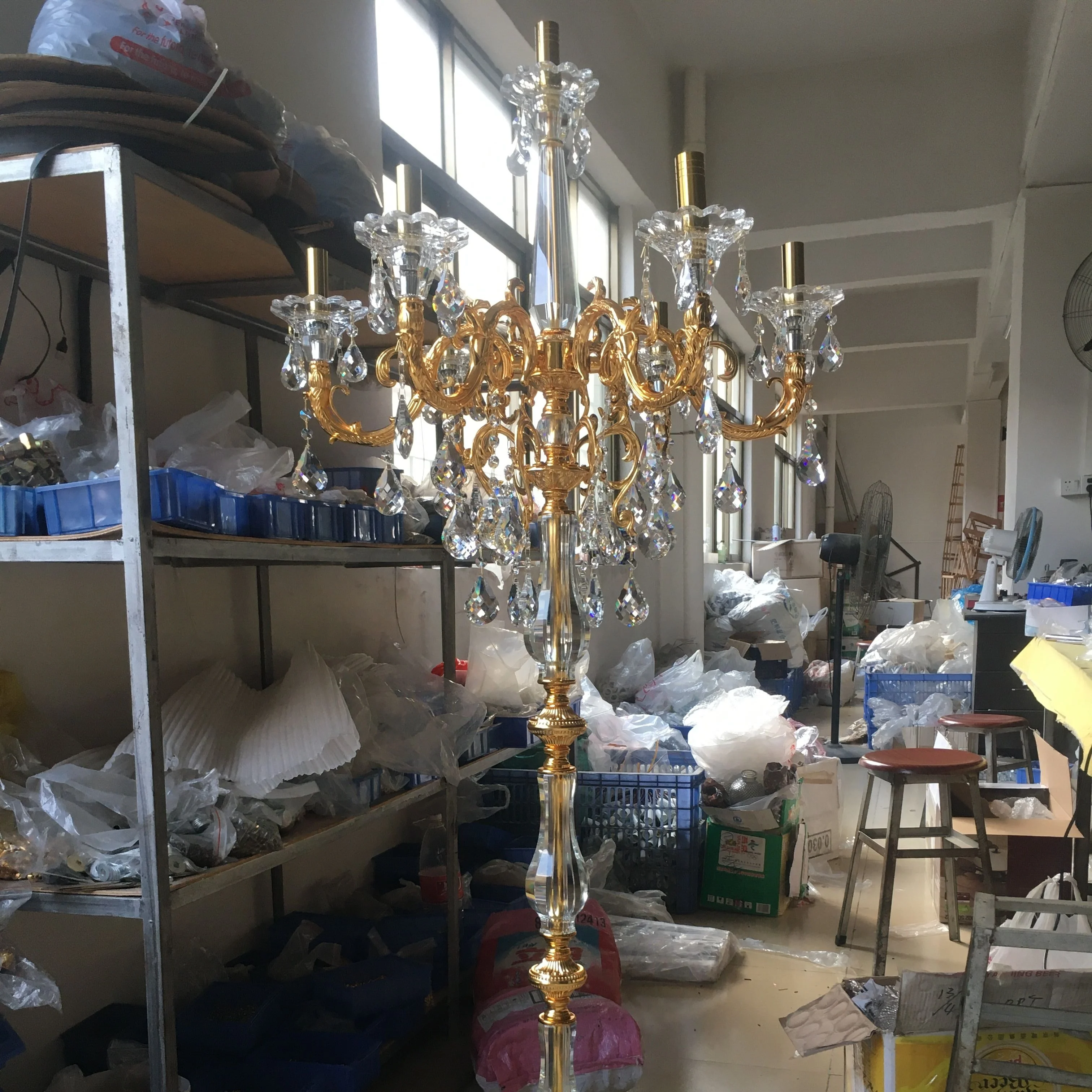 Indoor decorative luxury floor lamp hotel villa decoration golden standing lamp crystal floor chandelier manufactures wholesale