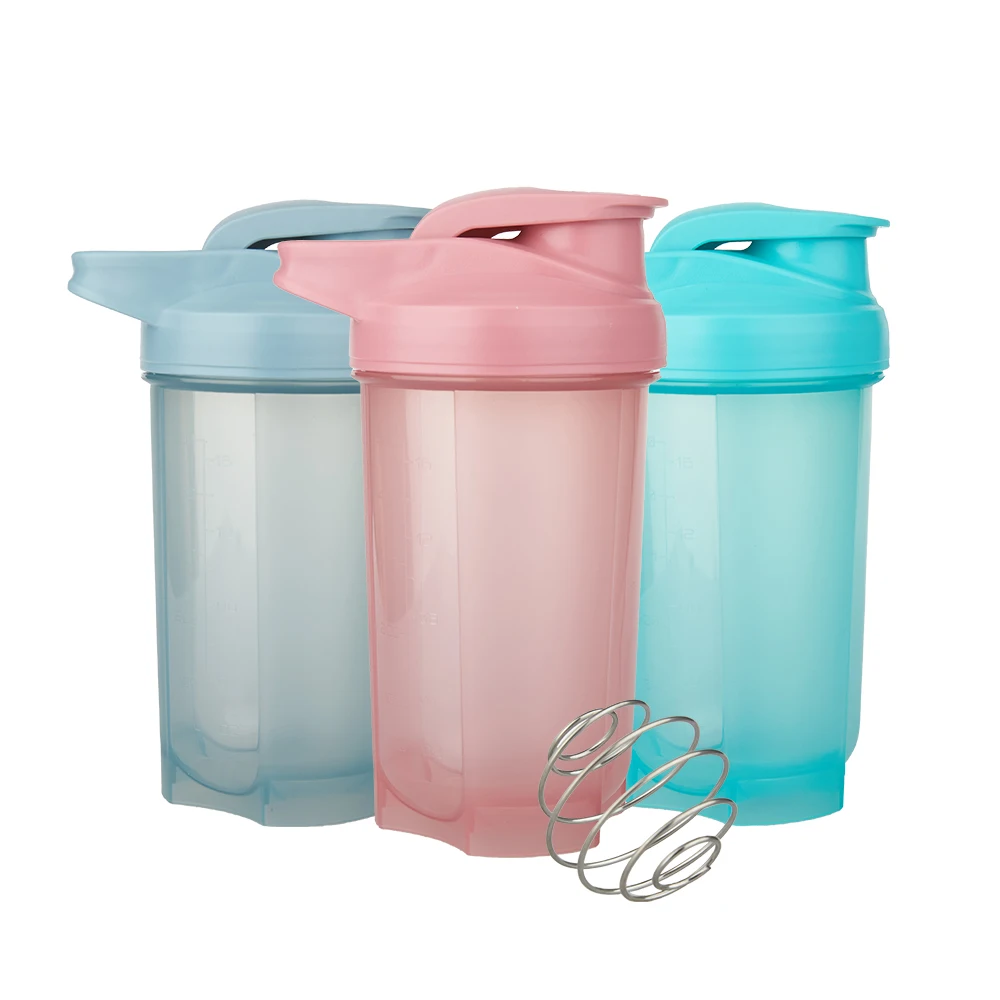 Custom Logo Printed Portable 670ML Shake Plastic Water Bottle Protein Shaker With Shaker Ball