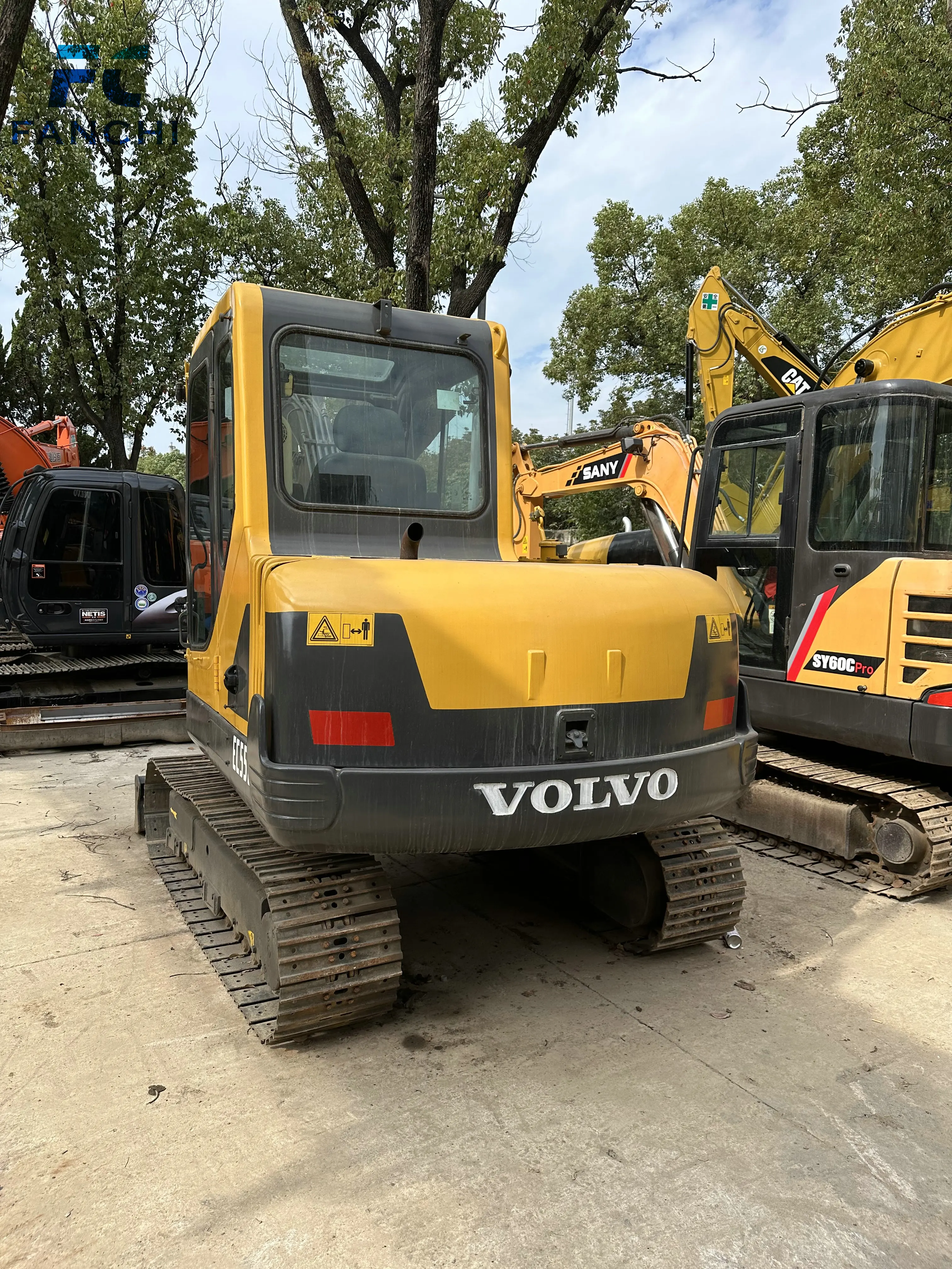 Мини-экскаватор VOLVO EC55 б/у дешевые продажи гидравлический гусеничный экскаватор высокое качество Volvo55