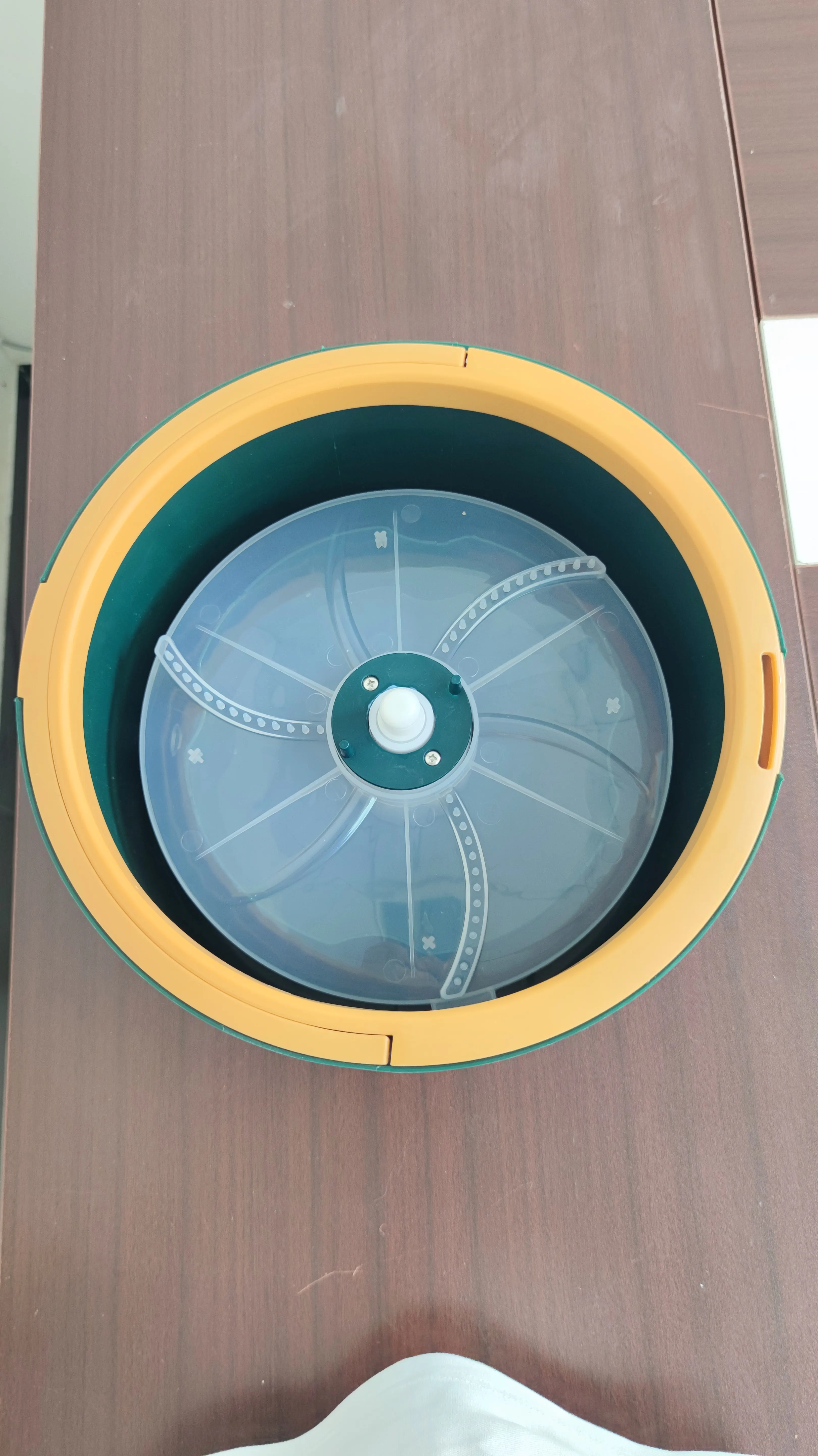 BENHENG clean dirty separation 360 degree rotating square spining mop with handsfree telescopic handle bucket