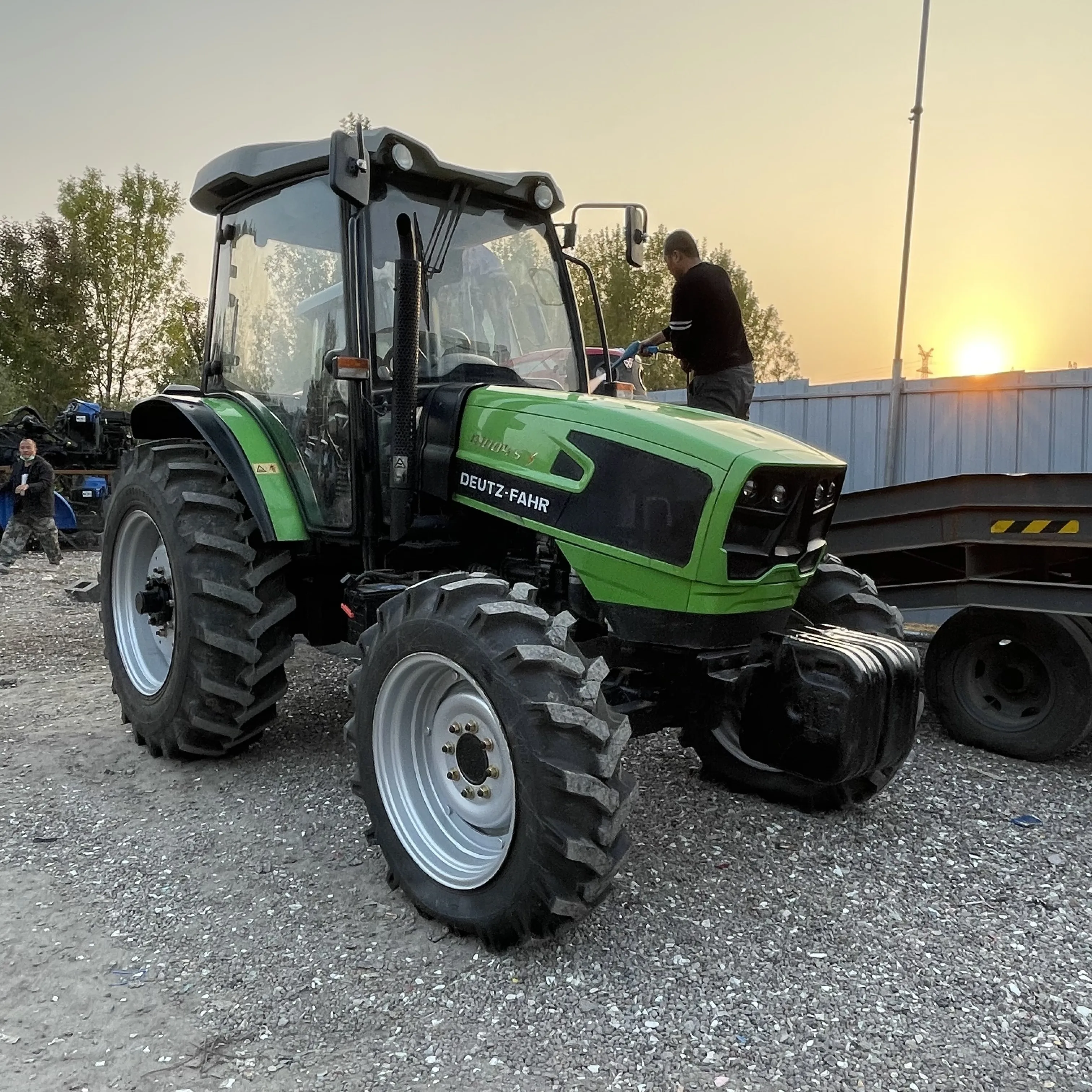 100Hp Farm 4*4 Wheel Tractors Deutz-fahr 4wd Wheel Deutz Fahr Tractor
