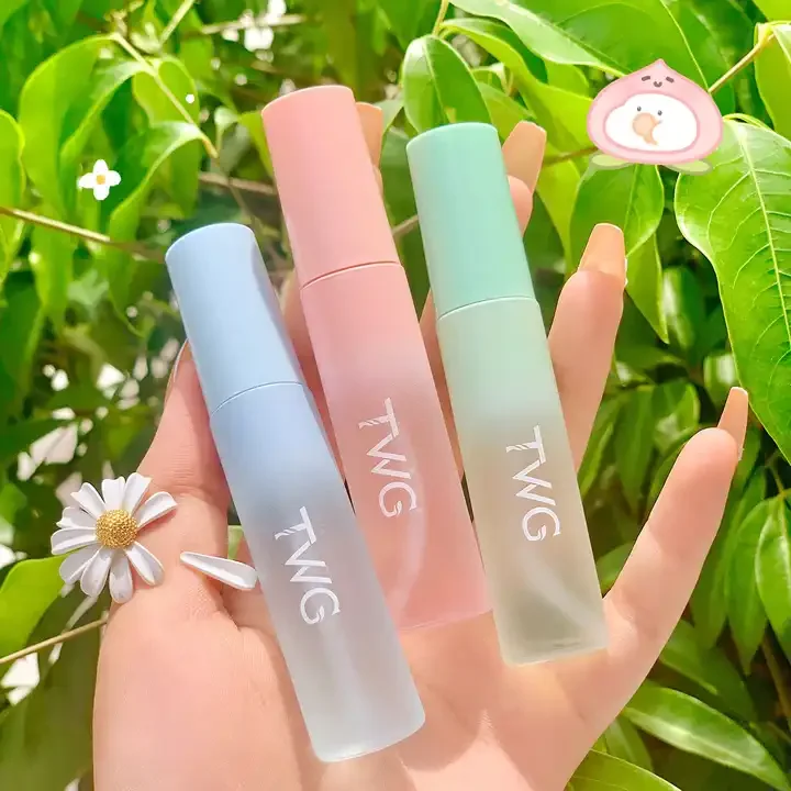 Wholesale Oral Spray Portable Mouth Spray Fruit Flavor Oral Care Breath Spray Fragrance 3 Scents Mini Breath Refresher Mouth