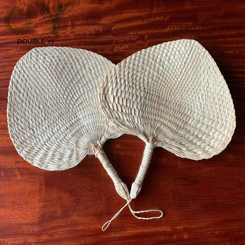 Custom Pu fan handmade old-fashioned Chinese style retro straw hand-cranked baby mosquito repellent fan bamboo leaf banana fan