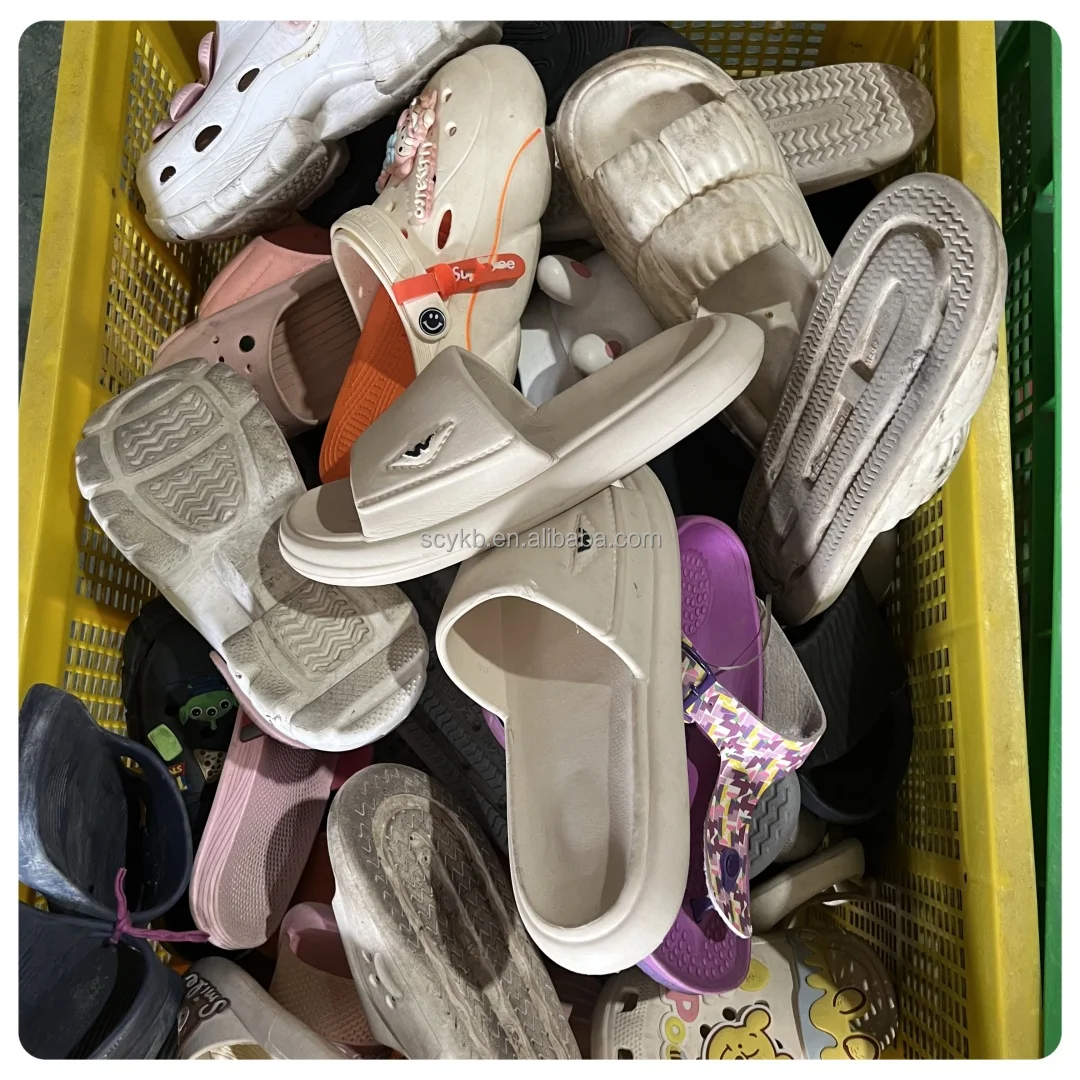 S17 Hot Selling Used Chinese Brand Mixed Women Men Kids Summer Second Hand Sandal Used Slipper for 19kg of One Sack in Bale