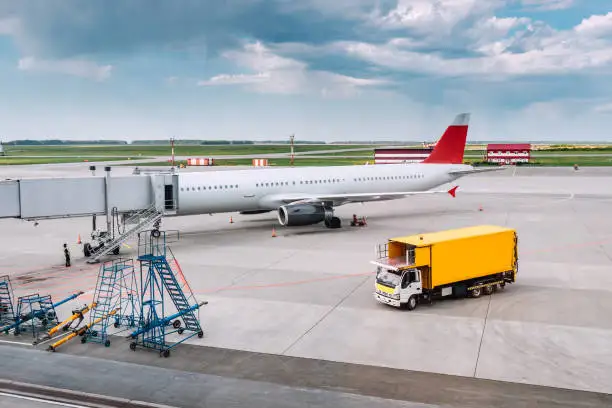 Air freight Logistics services shipping agent China to Netherlands amsterdam Rotterdam freight forwarder