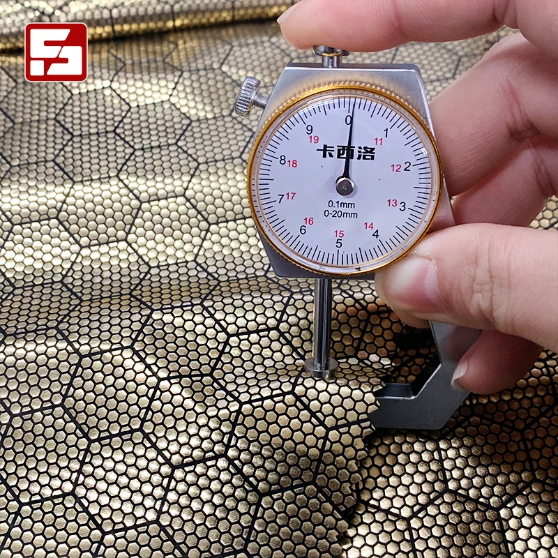 Lining coat fabric 100% nylon 380T taffeta fabric honeycomb gold stamping fabric for garments