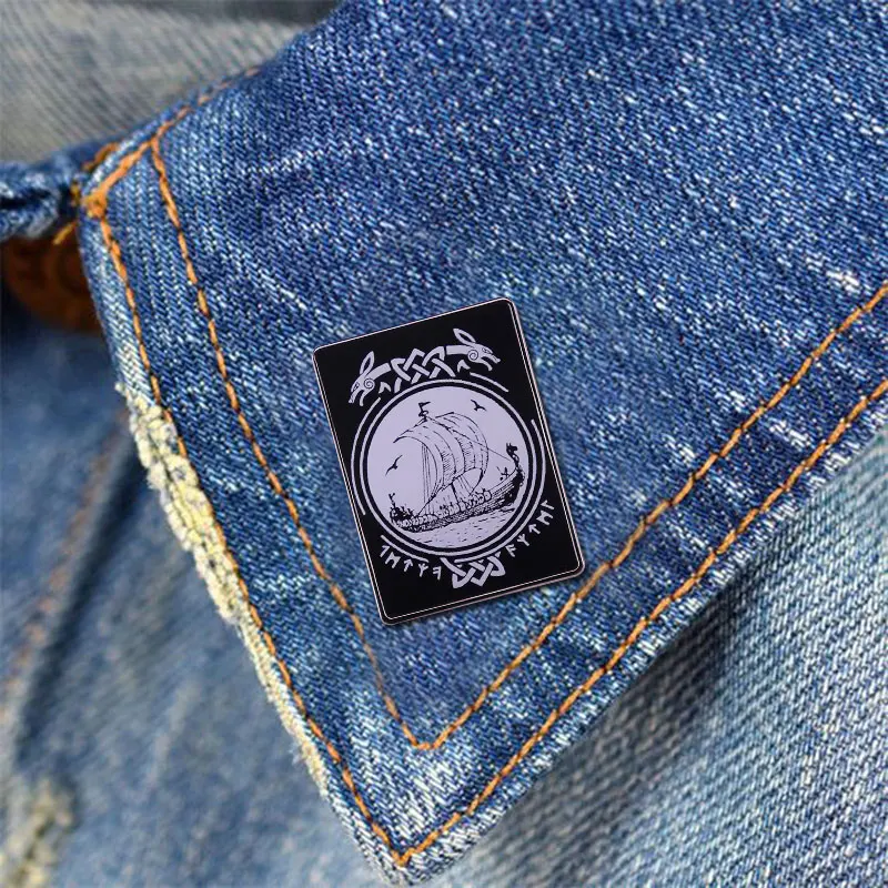 Wikingerschiff Boot Runen Wikinger Vikings Pin Brooch Sea Adventure Pirate Badge