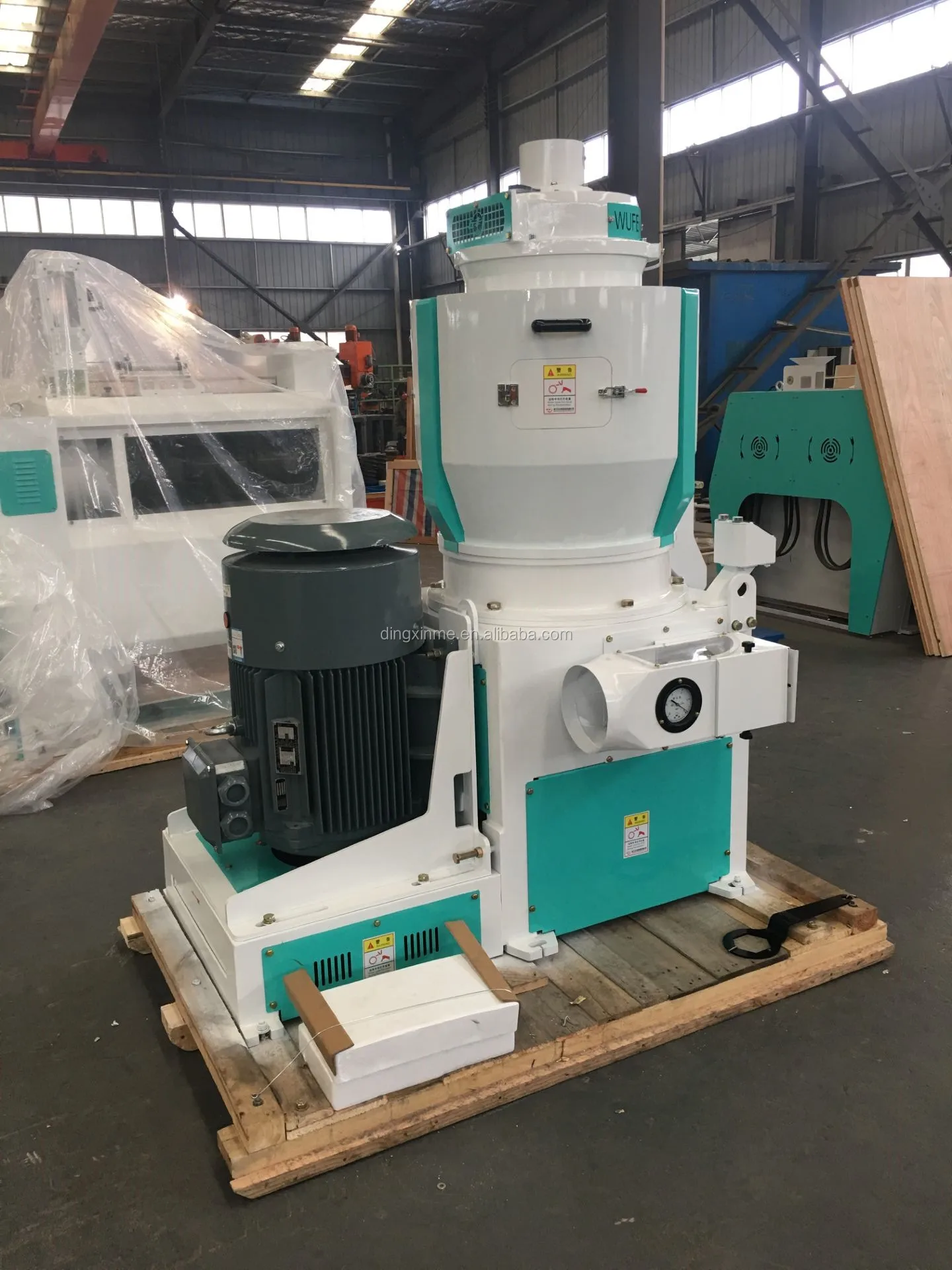 MNML40 5TPH Emery роликовая машина для отбеливания риса в
