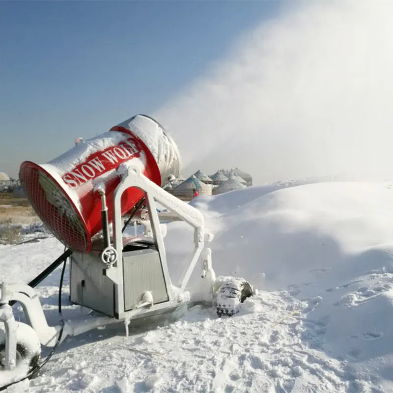 Factory Supply Automatic Snow Making Machine Crawler Snow Making Machine