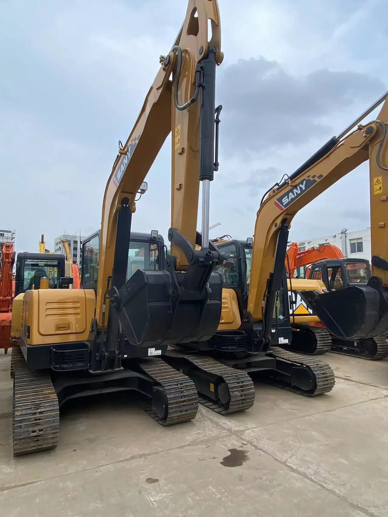 Sany Sy55 Sy55c Sy55c-10 Sy55u Pro Mini Crawler Excavator 5 Ton Used Excavators Digger Made in China