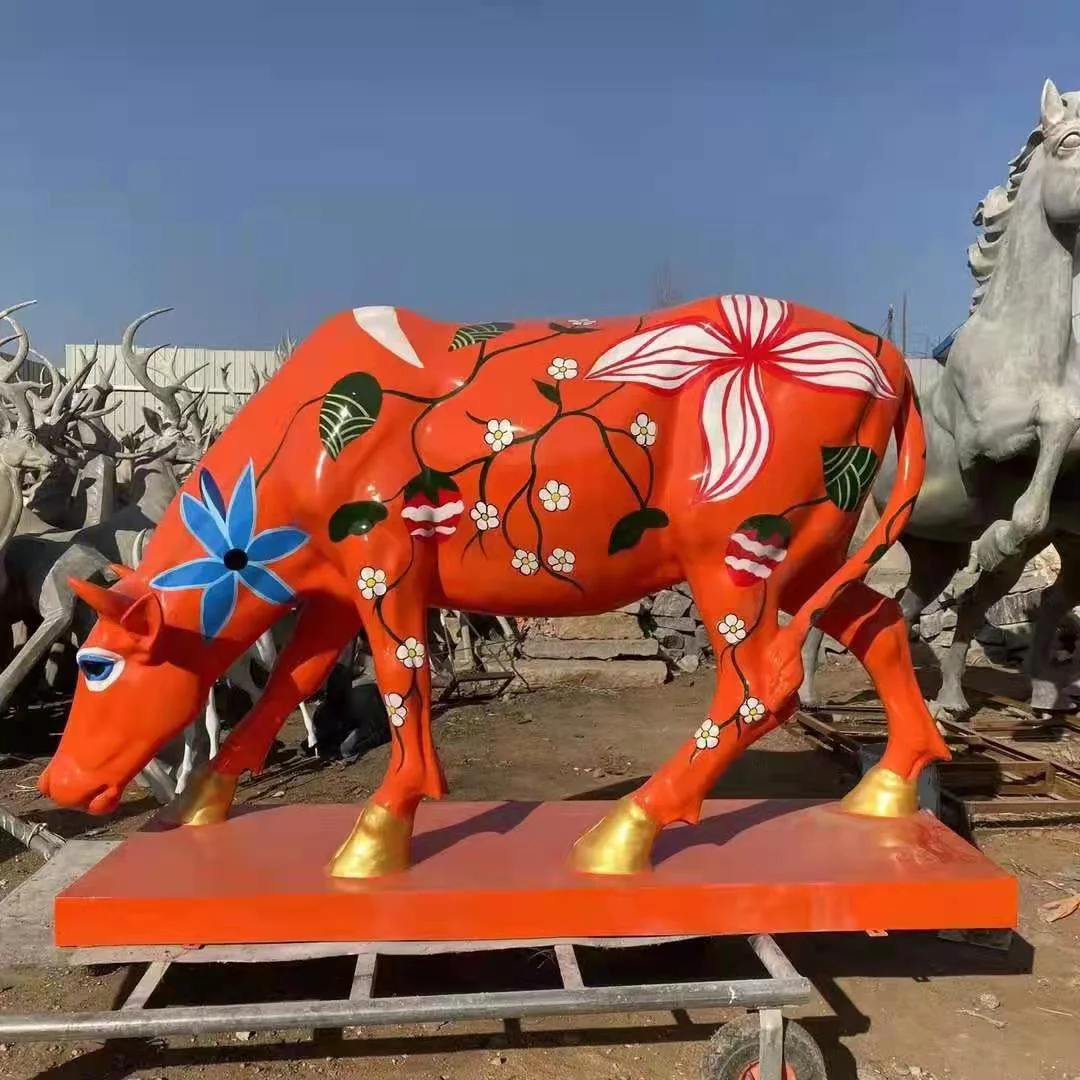 Custom Resin Cow Statue for Home Decor Indoor Use Animal Sculpture Figures Collection Resin Crafts