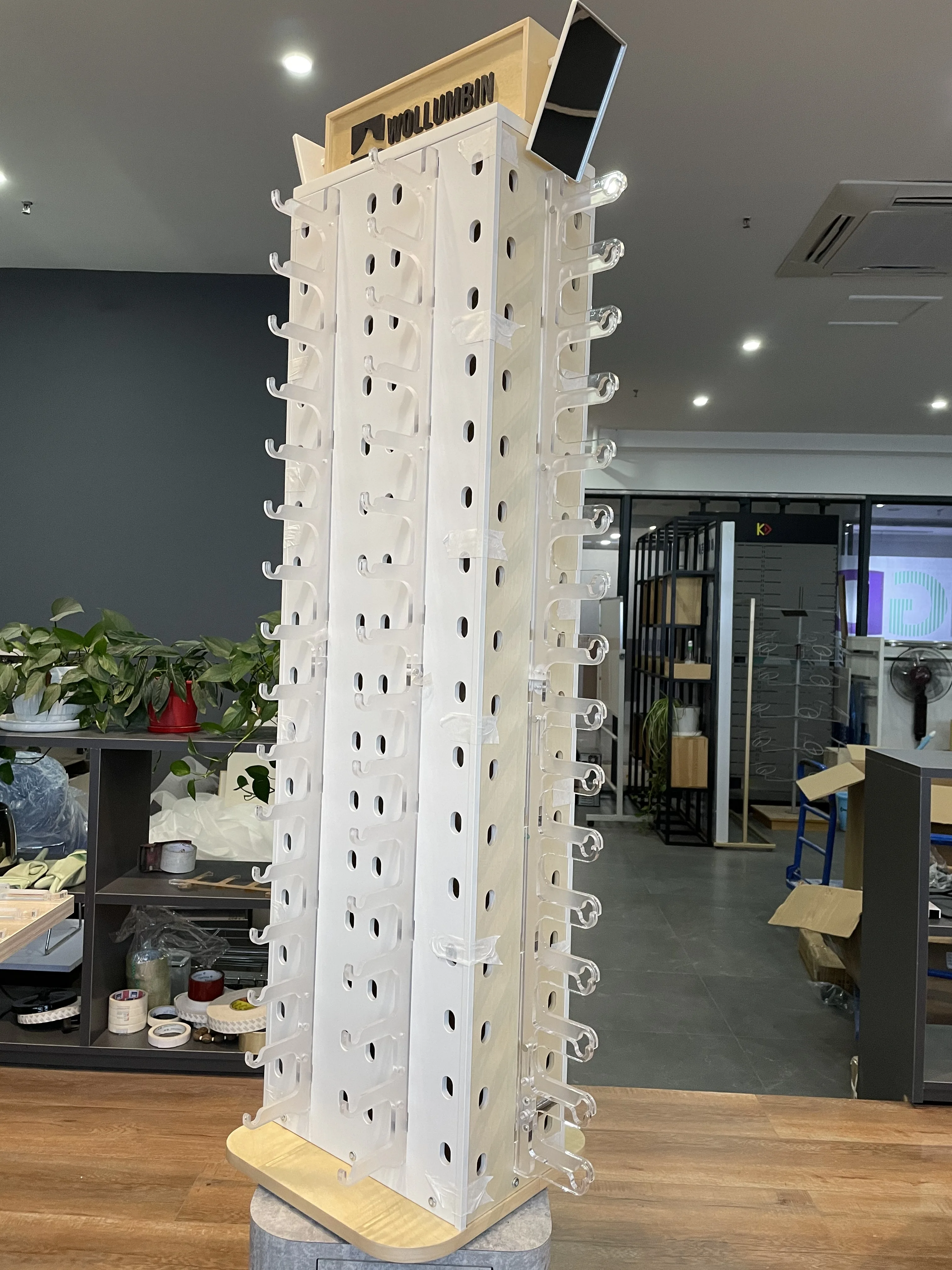 Подставка для солнцезащитных очков