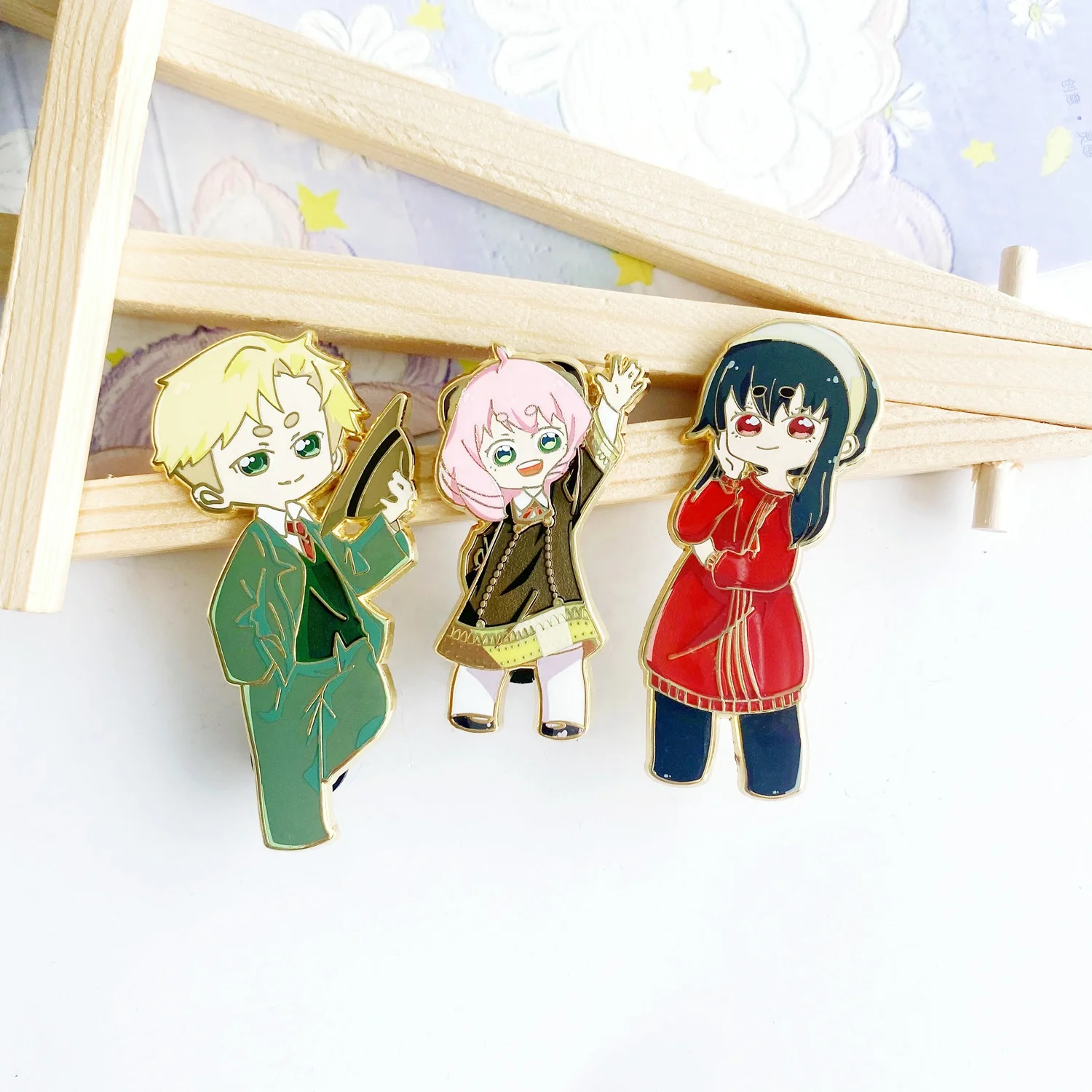 Customized lapel pins luna lovegood enamel pin or harry anime lapel pin potter