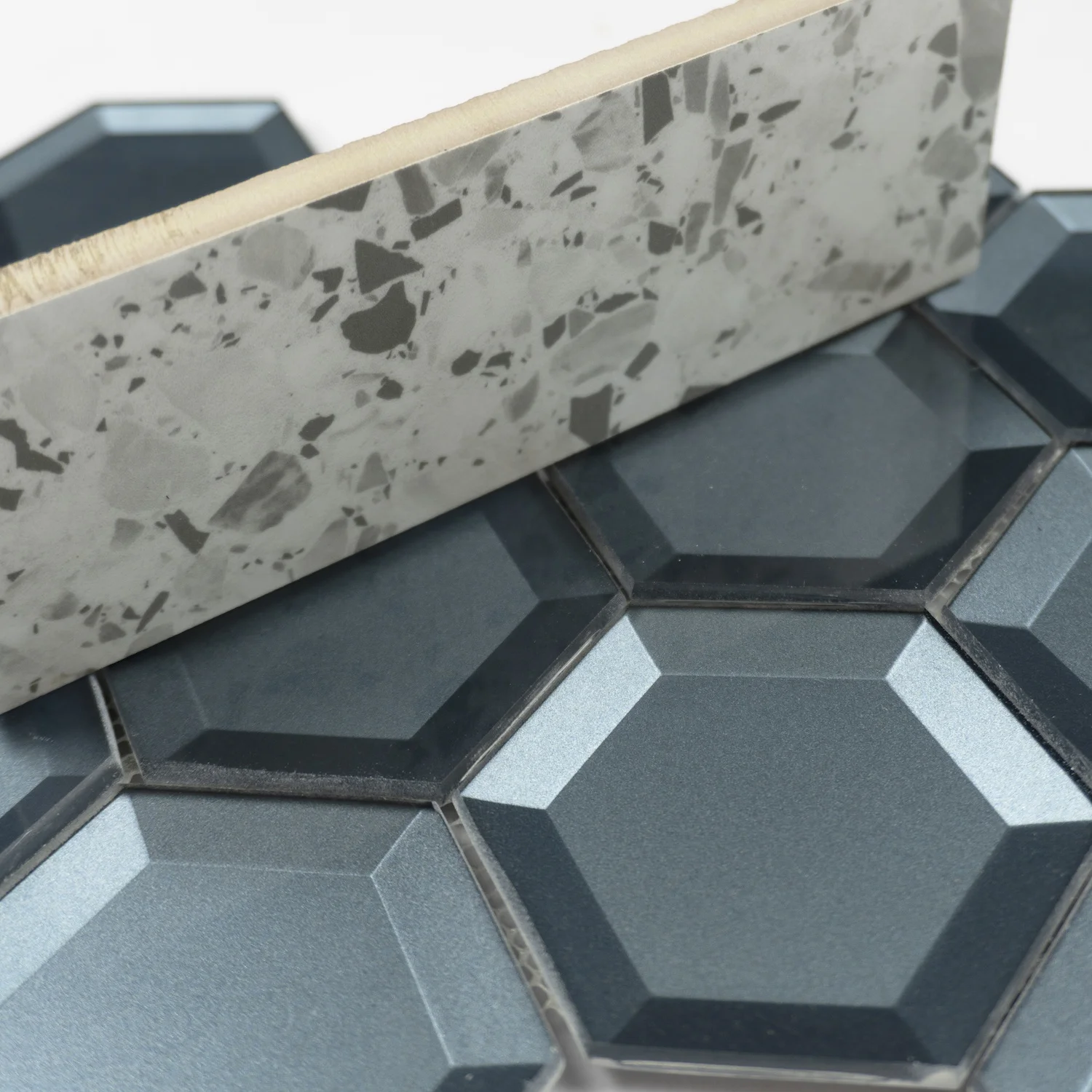 
Blue Glass Hexagonal Mosaics Crystal Pure Color 8mm Thickness Cube 3D Mosaic Tile 