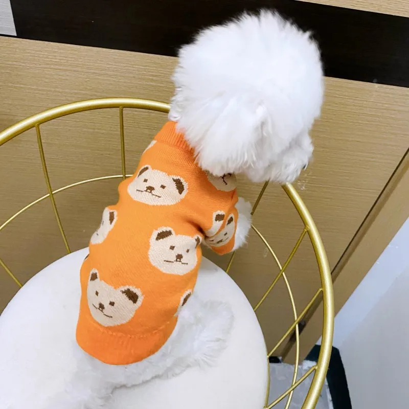 Wholesale European American Fashion Design Trend Dog Sweater Cat Clothes Pet Turtleneck Sweater Pet Dog Apparel Clothes