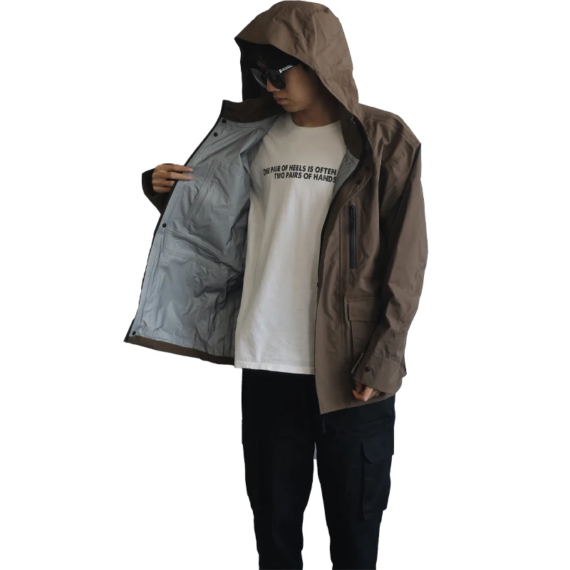 Manufacturer wholesale breathable raincoats Loose Fit Mid weight Rain Jacket for hiking camping travel climbing