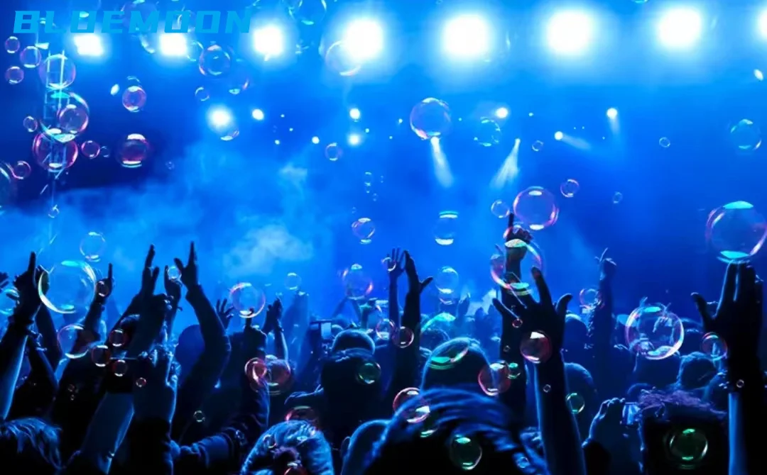 Good quality 1500w Dual Wheel Bubble Machine Led Fog Party Equipment 18x3w Rgb Smoke Bubble Machine