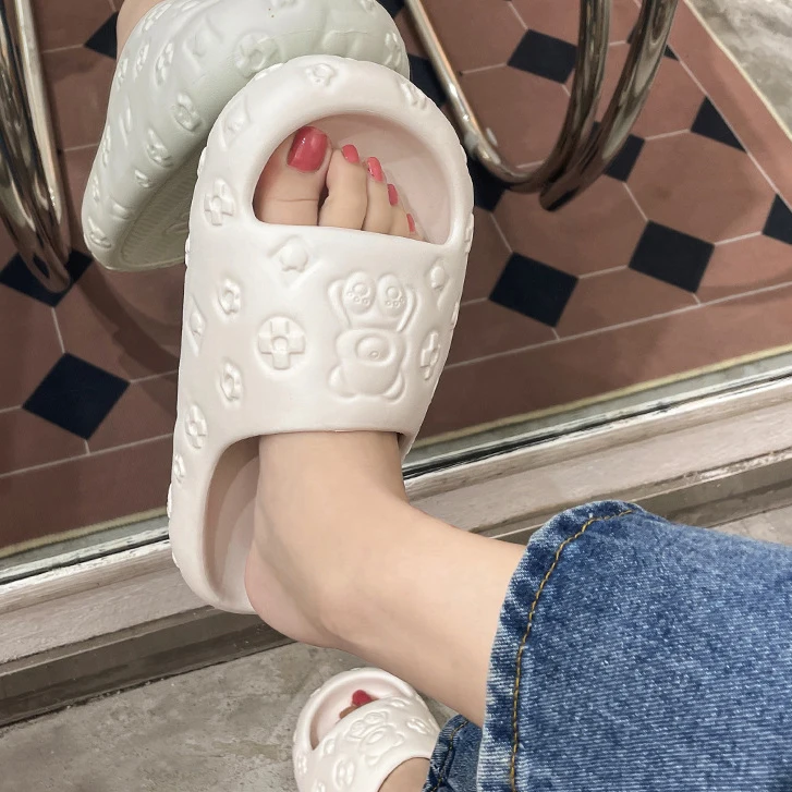 Professional manufacturer customized flat sandals women slippers summer beach walking slipper