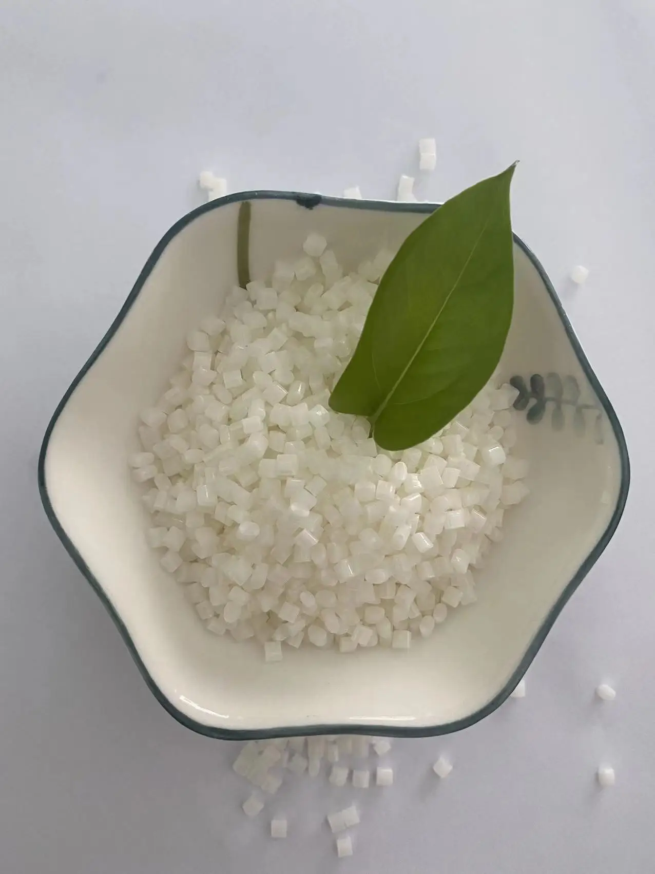 Low price universal high flow acrylonitrile butadiene styrene ABS plastic particles