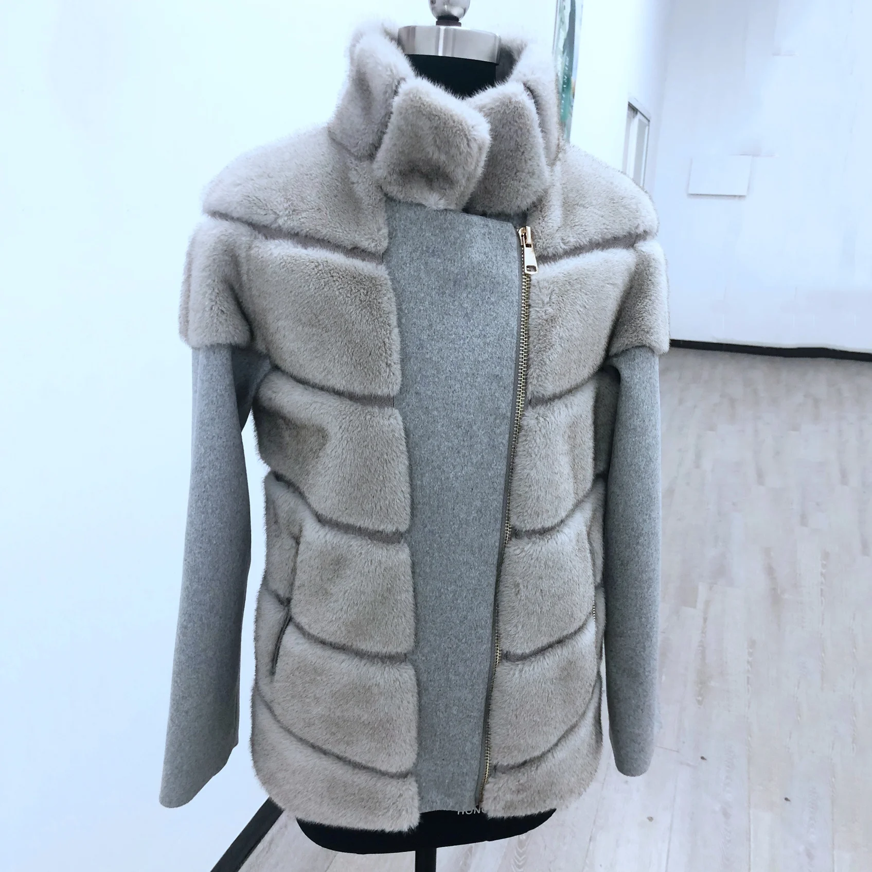 Designer Factory Bulk Production Custom Winter Coat Patchwork Fur Woolen Windbreaker British Style Wool Coat