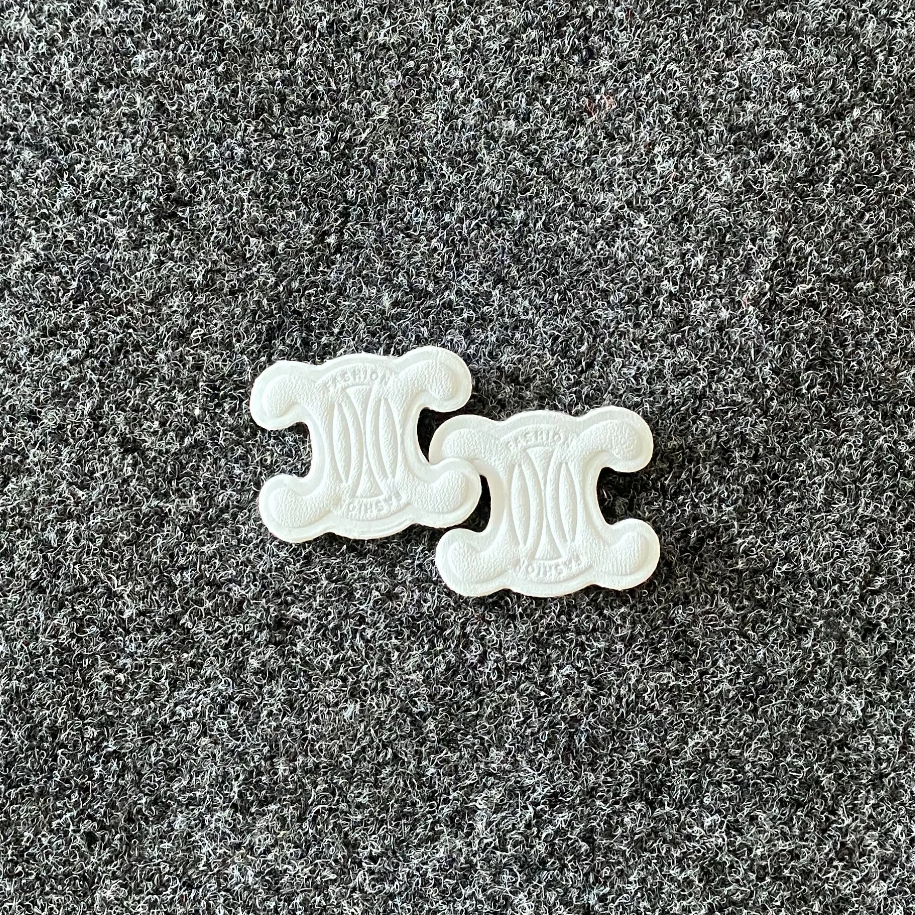 High Quality Hot Stamping engraved White Custom Logo Embossed Real Leather Labels Patches for Jeans and Bags