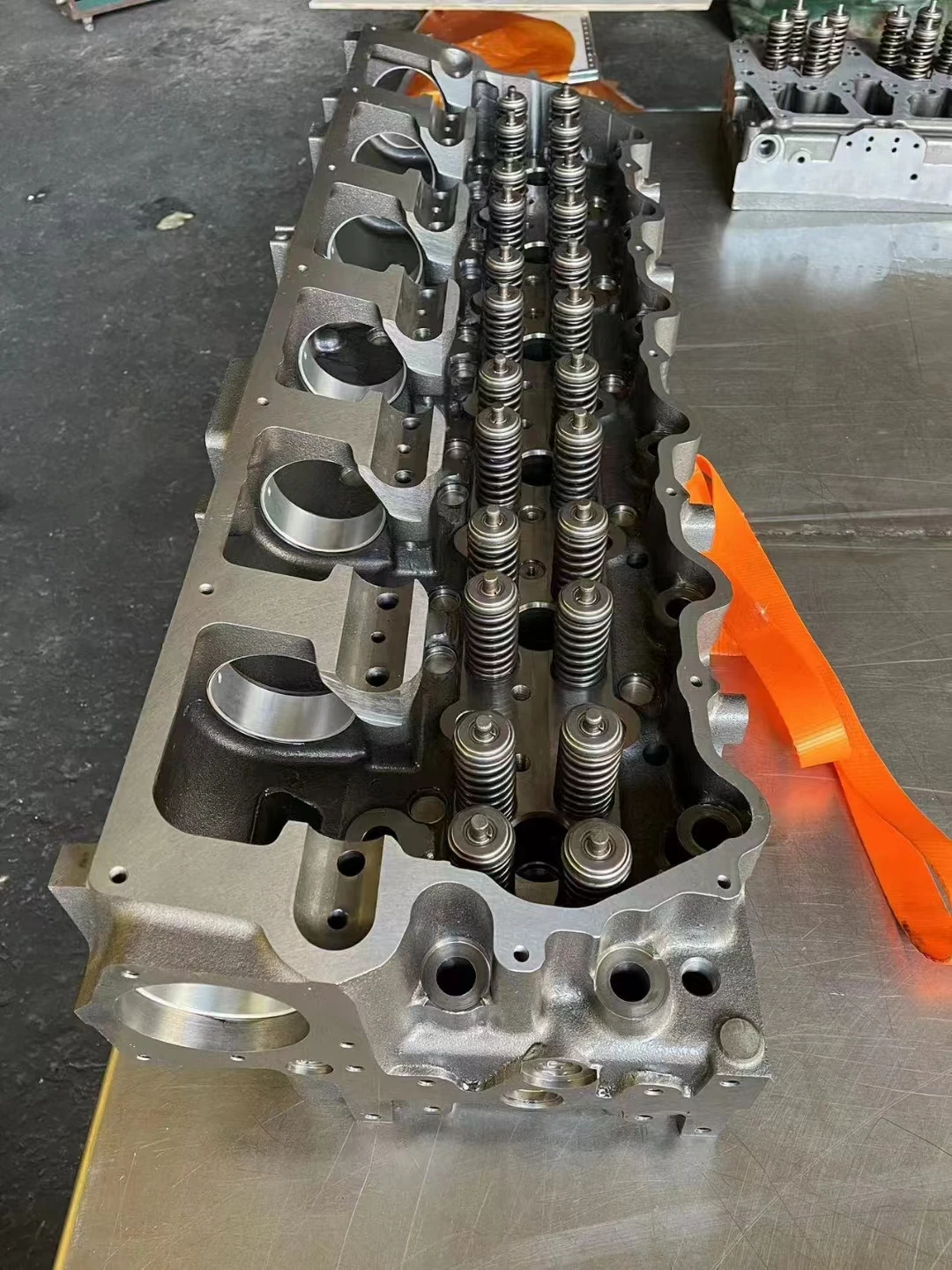 Cylinder Head 7W2243 for Caterpillar 3412 3412C 3412E Engine Loader 990 992C 992D in USA | Cylinder head  Caterpillar  Cylinder