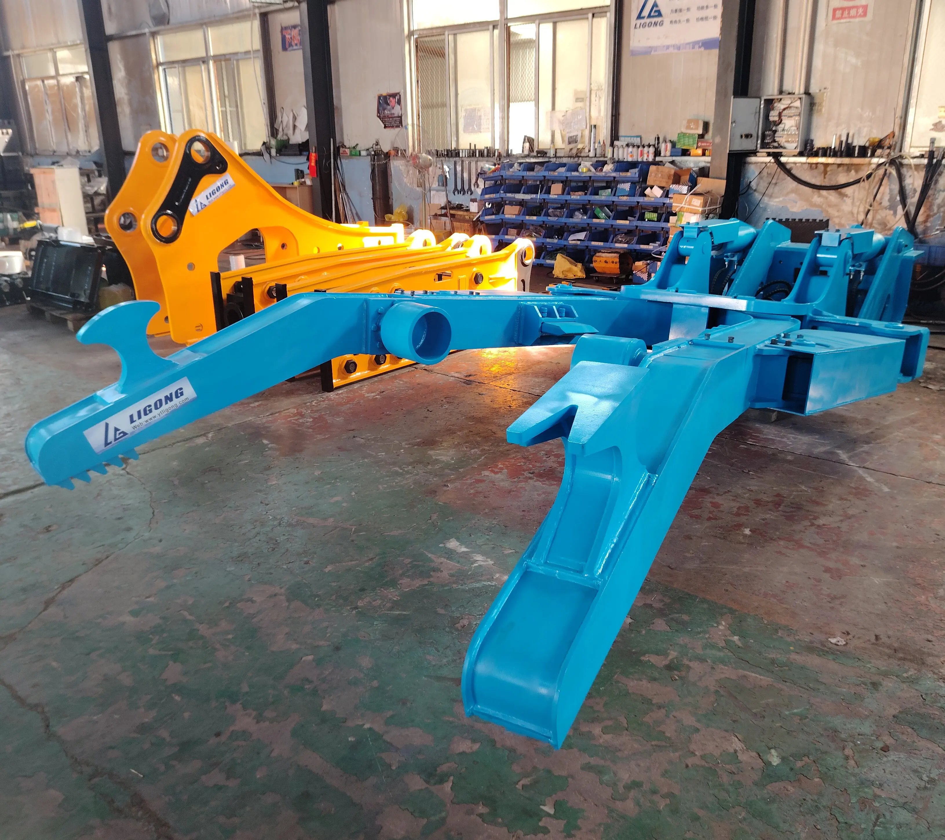 CAT320 Excavator car press frame,car dismantling holding arm with long using lift