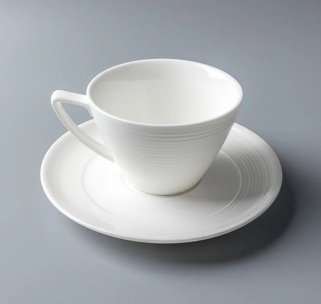 
200 ml cappuccino cup&saucer 2021 new design ceramic coffee cup&saucer .tea set 