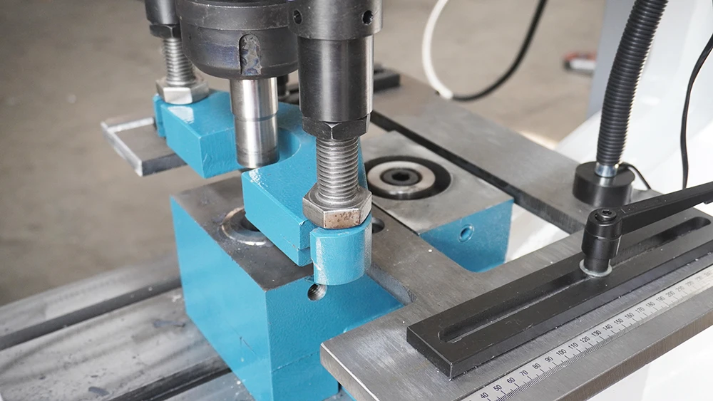 Iron Hydraulic Ironworker Q35y-25 Hydraulic Iron Worker/ironworker Machine Punching And Shearing Machine