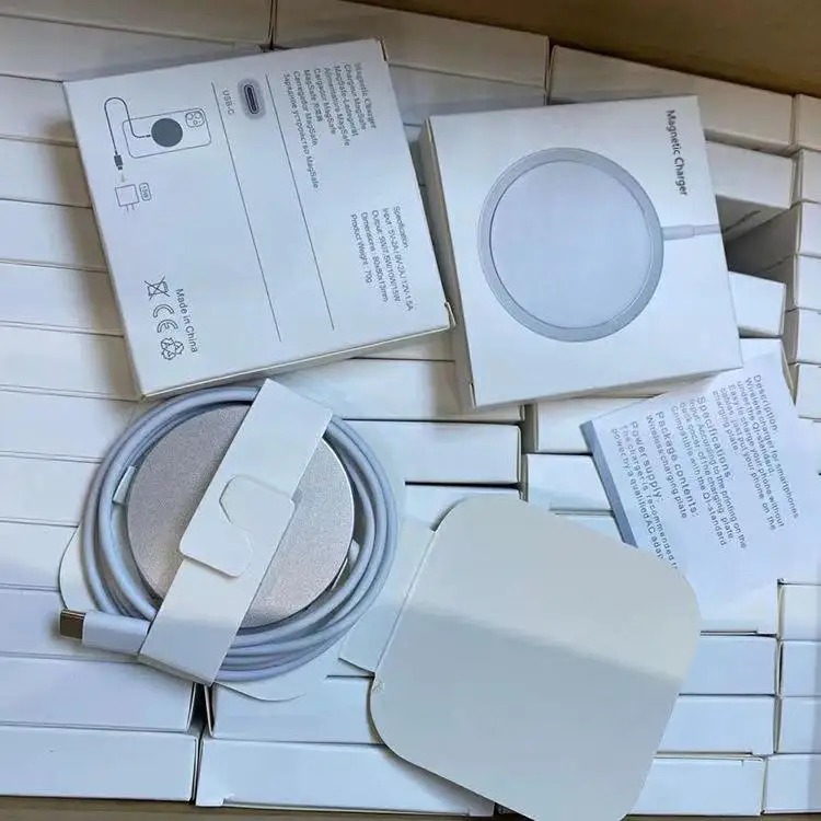 smart technology 2023 products for iphone automatic magnetic qi fast charging portable fast charging wireless charger for iphone