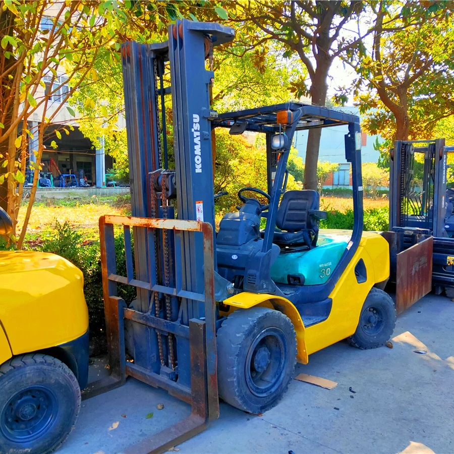  Used 3 Ton Forklift Komatsu FD30T-16 Material Handling Lifting Equipment Truck Three Triple Stage Mast Forklifting