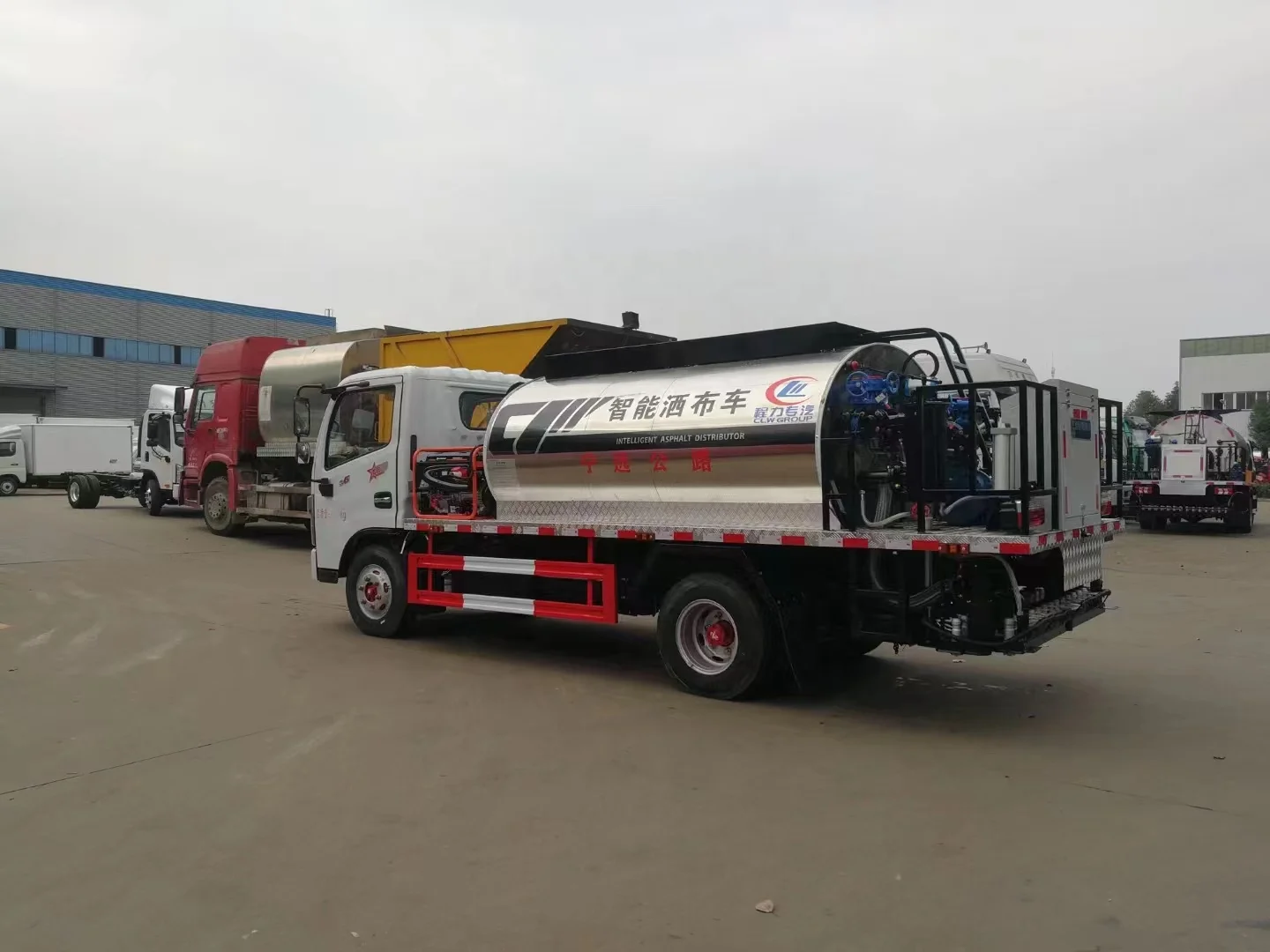 Bitumen Emulsion Sprayer Asphalt Road Machinery Paver Paving Machine Mini Asphalt Paver Asphalt Tack Sprayer