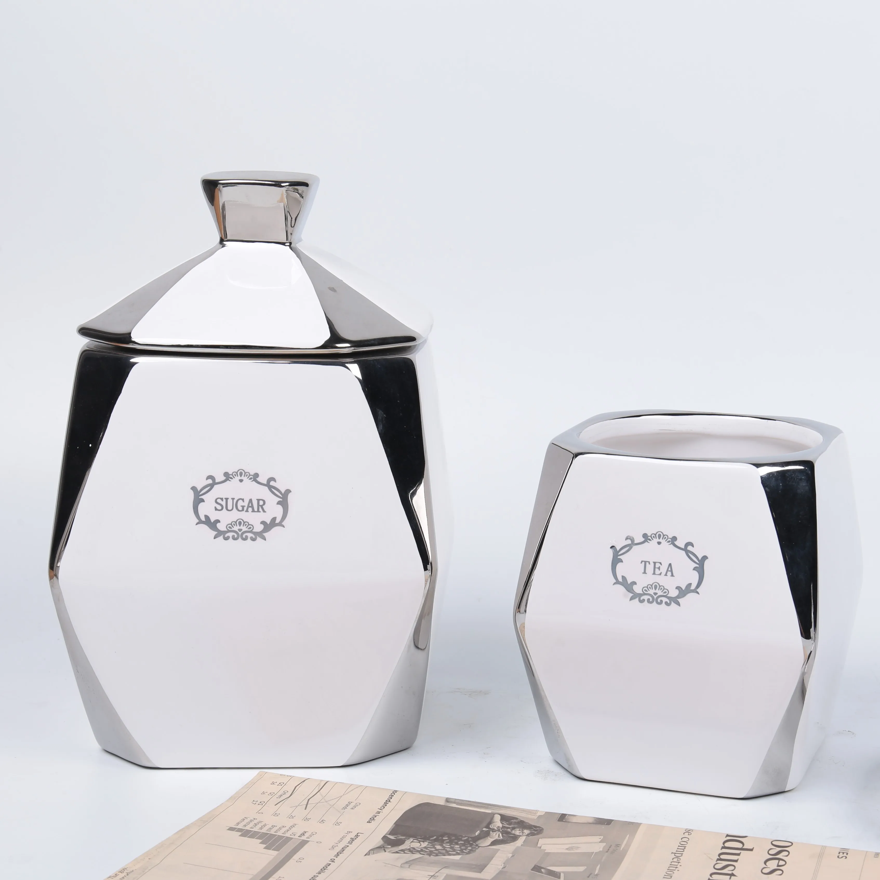 Household Nordic Ceramic Sealed Can Kitchen Grain Storage Food Storage Candy Coffee Tea Seal Jar